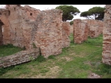 07689 ostia - regio iv - insula ii - terme del faro (iv,ii,1) - raum (3a) - apodyterium - bli ri norden - ri porticus - 01-2024.jpg